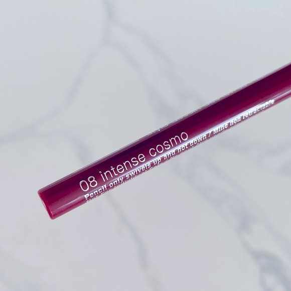 Clinique Quickliner™ For Lips Intense Lip Liner - Picture 3 of 4